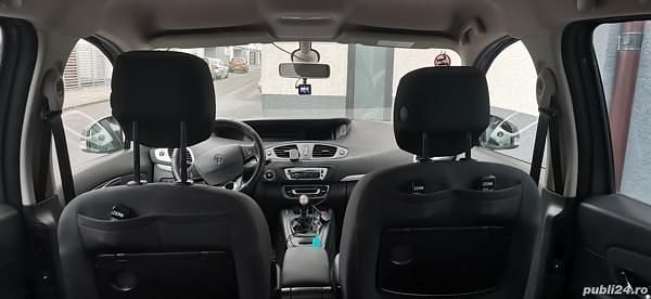 Gri Utilizat 2014 Renault Scénic III Monovolum | 3.600 EUR (Preț bun) - Imagine 1/4