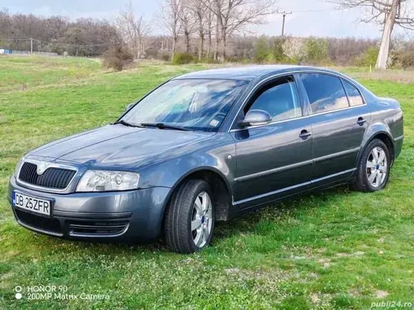 Gri Utilizat 2008 Skoda Superb Berlinǎ | 4.000 EUR - Imagine 1/4