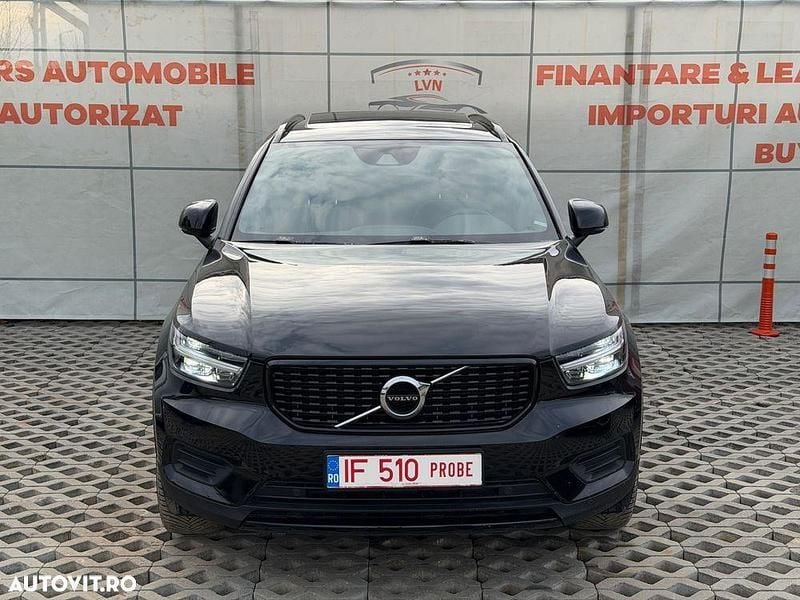Culoarenegru Second-hand 2022 Volvo XC40 R-Design SUV | 29.990 EUR (Preț bun) - Imagine 1/4