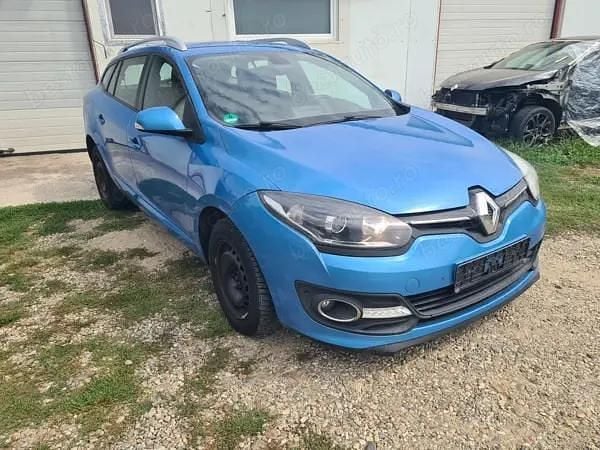 Utilizat 2014 Renault Mégane III Break | 3.199 EUR (Super Preț) - Imagine 1/4