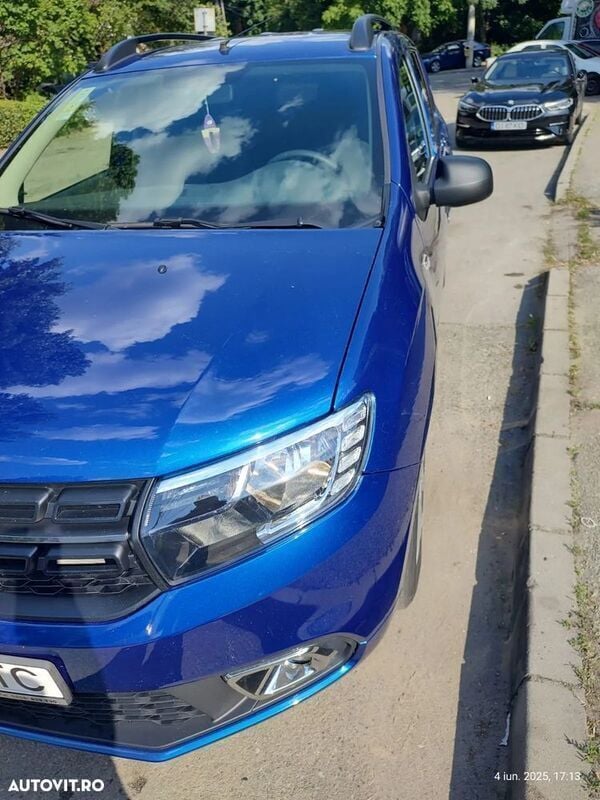 Albastru Utilizat 2020 Dacia Logan Essentiel Berlinǎ | 8.900 EUR (Preț bun) - Imagine 1/4