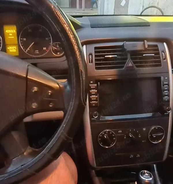 Utilizat 2005 Mercedes 200 Hatchback | 2.500 EUR - Imagine 1/4