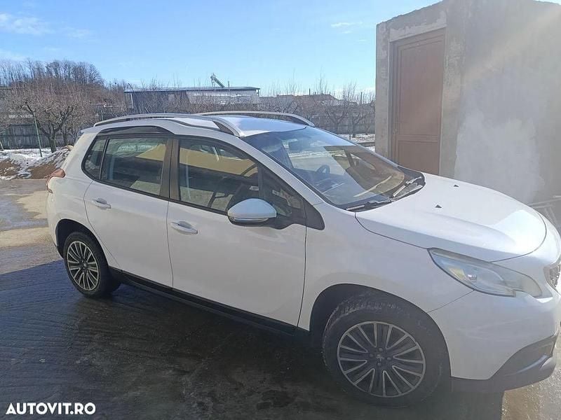 Culoarealb Second-hand 2016 Peugeot 2008 Access SUV | 6.300 EUR (Preț OK) - Imagine 1/4