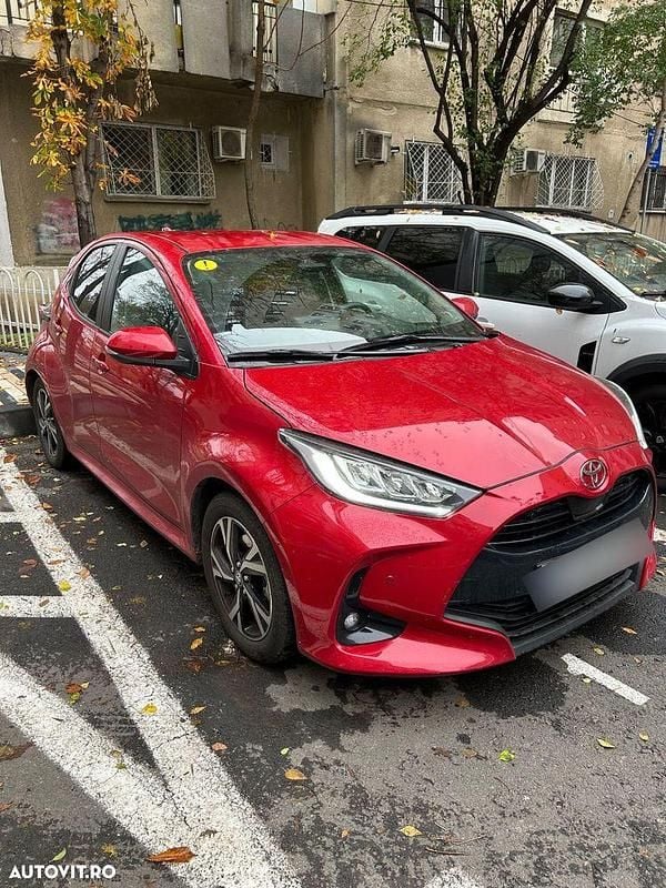 Culoarerosu Utilizat 2024 Toyota Yaris Hybrid | 20.000 EUR (Preț OK) - Imagine 1/4