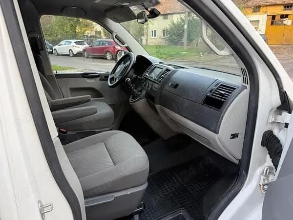 Second-hand VW T5 140 CP (102 kW) 2012 Alb Van