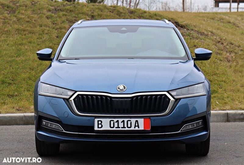 Albastru Utilizat 2021 Skoda Octavia Ambition Break | 10.800 EUR (Super Preț) - Imagine 1/4