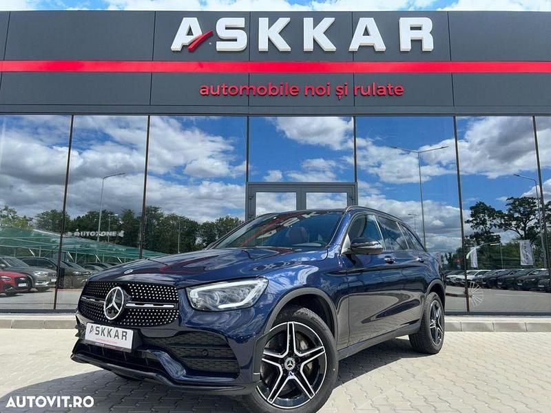 Albastru Utilizat 2021 Mercedes GLC300e AMG line SUV | 43.213 EUR (Puțin scump) - Imagine 1/4
