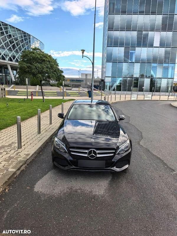 Culoarenegru Utilizat 2017 Mercedes C180 Avantgarde Berlinǎ | 18.000 EUR (Preț OK) - Imagine 1/4