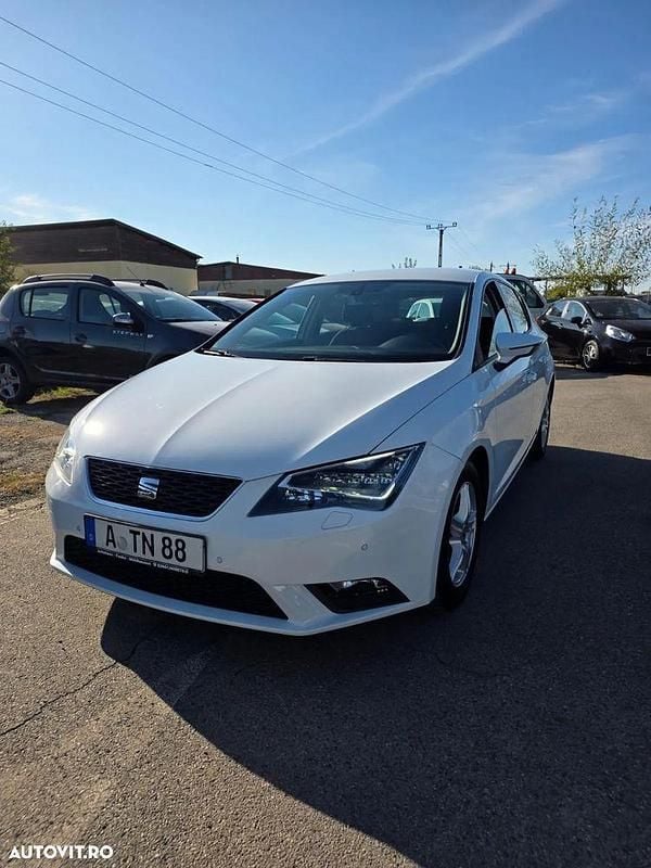 Culoarealb Utilizat 2013 Seat Leon Hatchback | 5.700 EUR (Preț OK) - Imagine 1/4