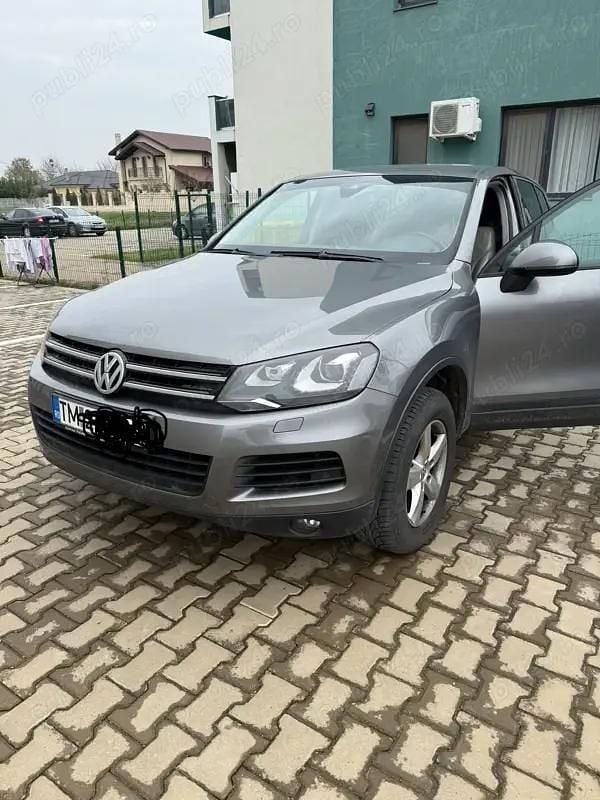 Gri Utilizat 2011 VW Touareg SUV | 13.800 EUR (Scump) - Imagine 1/4