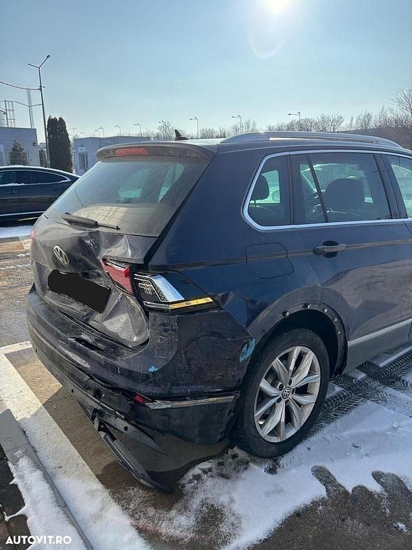 Culoarealbastru Second-hand 2017 VW Tiguan Comfortline SUV | 9.900 EUR - Imagine 1/4