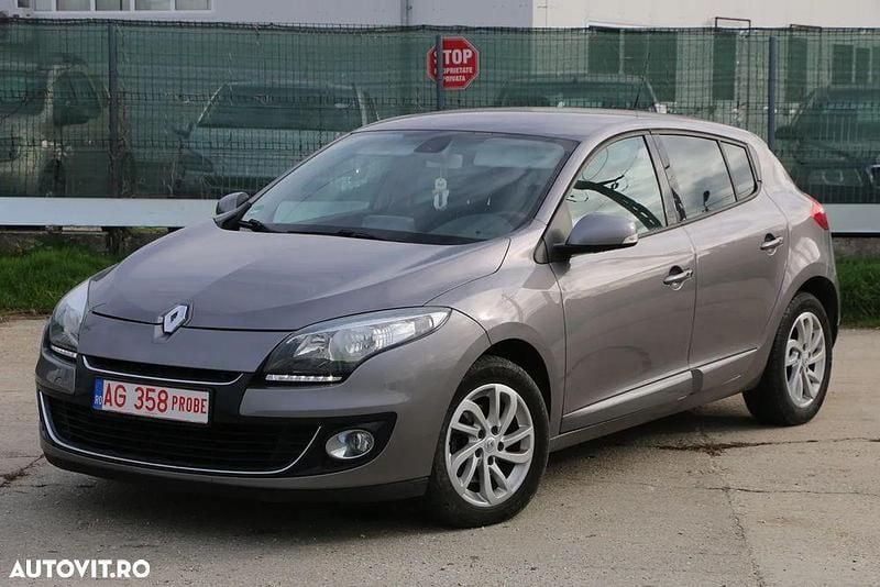 Second-hand Renault Mégane III Initiale Paris 110 CP (80 kW) 2013 Culoaregri Hatchback
