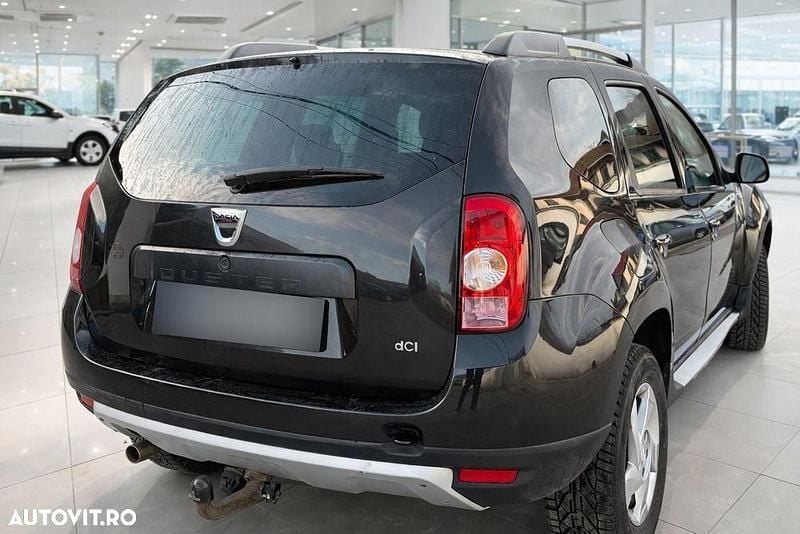 Second-hand Dacia Duster Lauréate 107 CP (78 kW) 2011 Culoarenegru SUV