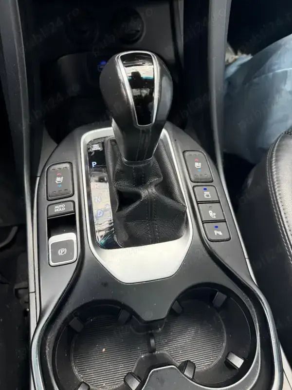 Alb Utilizat 2017 Hyundai Santa Fe SUV | 19.800 EUR - Imagine 1/4
