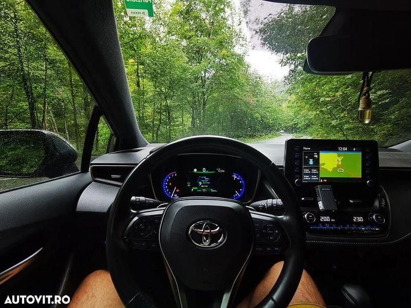 Second-hand Toyota Corolla 180 CP (132 kW) 2020 Culoaremaro Break