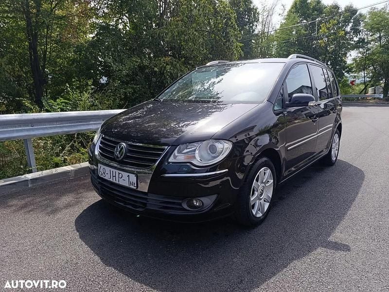 Second-hand VW Touran Highline 140 CP (102 kW) 2009 Culoarenegru Monovolum