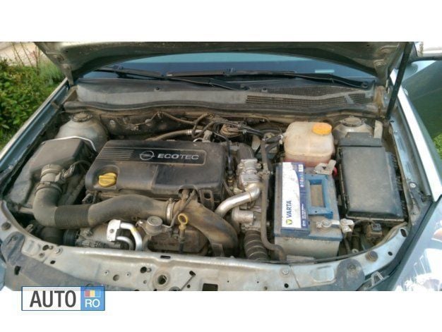 Second-hand Opel Astra 110 CP (80 kW) 2010 Gri Berlinǎ