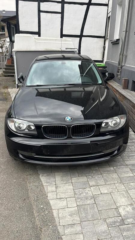 Utilizat 2011 BMW 116 Hatchback | 4.000 EUR (Super Preț) - Imagine 1/4