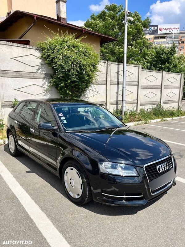 Negru Utilizat 2011 Audi A3 Hatchback | 5.900 EUR (Preț OK) - Imagine 1/4