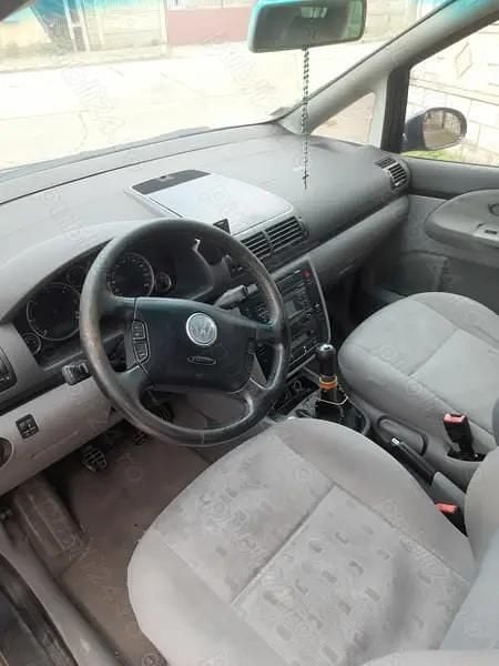 Utilizat 2005 VW Sharan Monovolum | 1.900 EUR (Preț bun) - Imagine 1/4