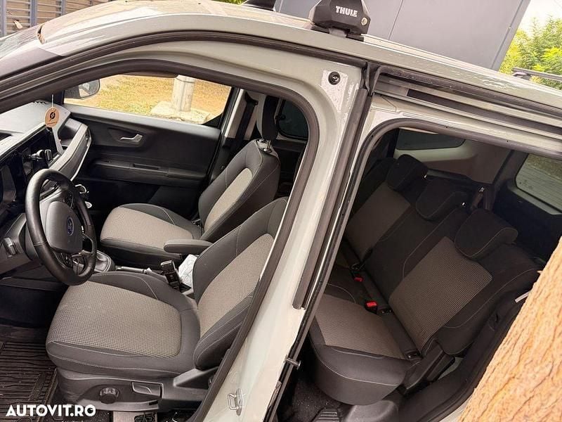 Second-hand Ford Tourneo Courier Trend 125 CP (91 kW) 2024 Culoaregri Monovolum