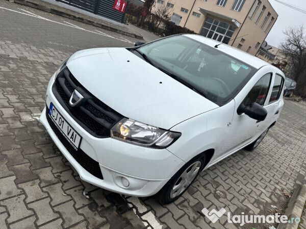 Utilizat 2015 Dacia Sandero Hatchback | 4.100 EUR - Imagine 1/4