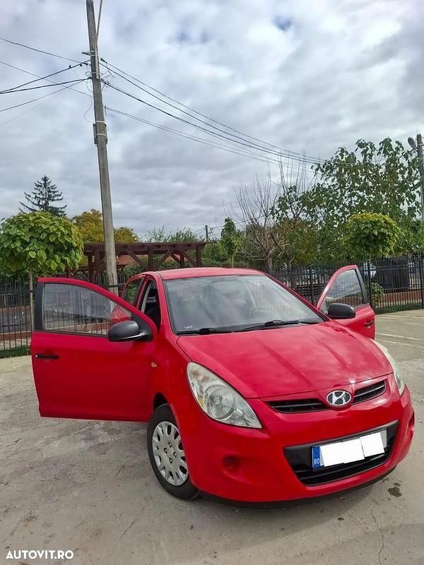 Culoarerosu Utilizat 2011 Hyundai i20 | 3.500 EUR (Preț OK) - Imagine 1/4