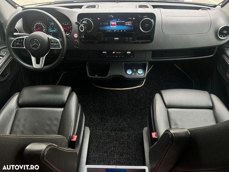 Second-hand Mercedes Sprinter 190 CP (139 kW) 2024 Culoaregri Van