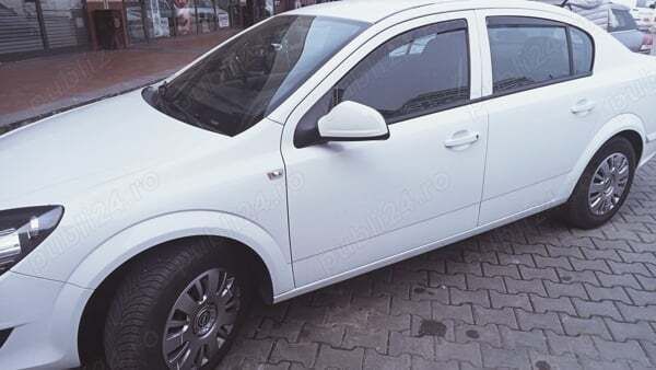 Utilizat 2011 Opel Astra Berlinǎ | 3.700 EUR (Preț OK) - Imagine 1/4