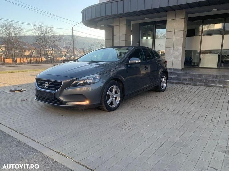 Second-hand Volvo V40 Kinetic 150 CP (110 kW) 2013 Culoaregri Hatchback