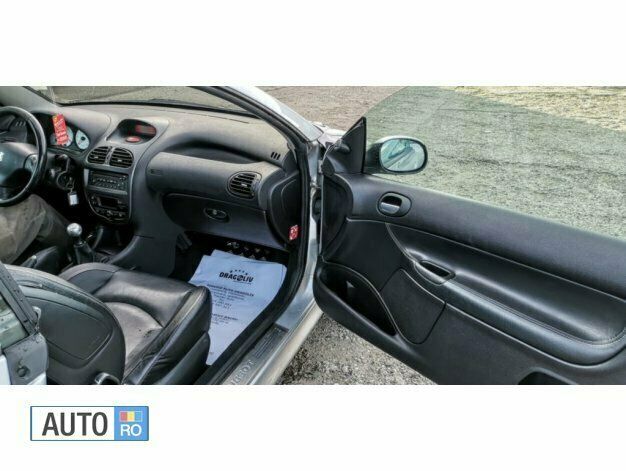 Second-hand Peugeot 206 110 CP (80 kW) 2002 Argintiu Cabrio