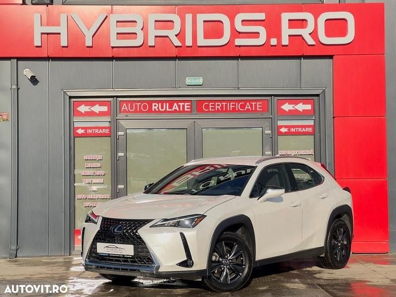 Second-hand Lexus UX 250h Business Edition 184 CP (135 kW) 2022 Culoarealb SUV