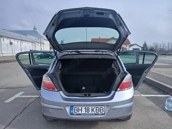 Second-hand Opel Astra 116 CP (85 kW) 2009 Berlinǎ