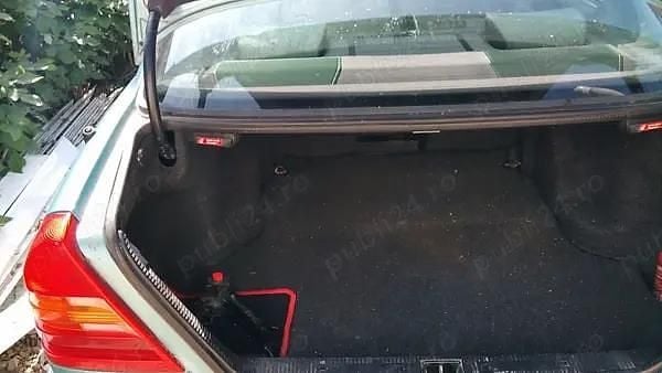 Verde Utilizat 1995 Mercedes C180 Berlinǎ | 1.500 EUR - Imagine 1/4