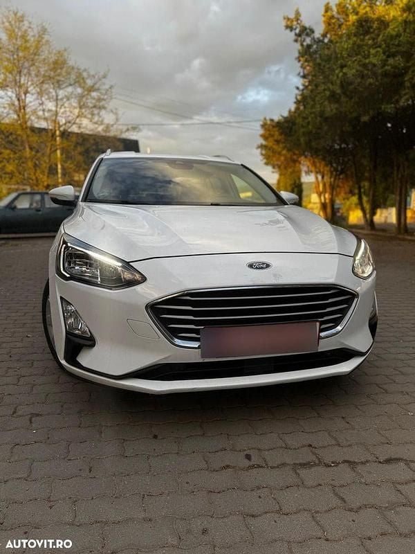 Culoarealb Second-hand 2020 Ford Focus Break | 9.450 EUR (Preț bun) - Imagine 1/4