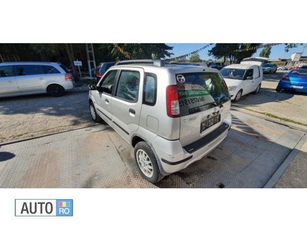 Second-hand Suzuki Ignis 83 CP (61 kW) 2002 Argintiu Hatchback