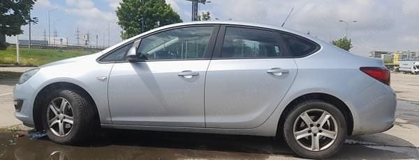 Gri Utilizat 2015 Opel Astra Berlinǎ | 7.500 EUR - Imagine 1/4