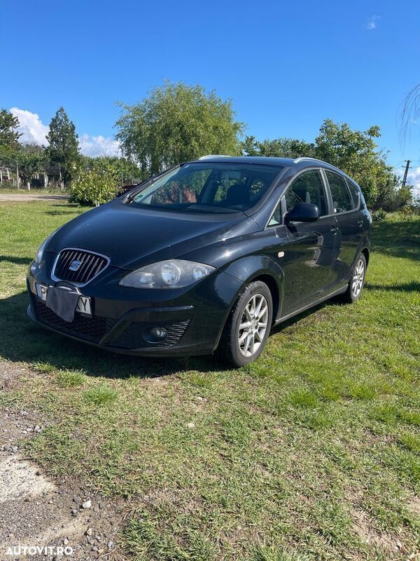 Negru Utilizat 2011 Seat Altea XL Monovolum | 3.950 EUR (Preț OK) - Imagine 1/4