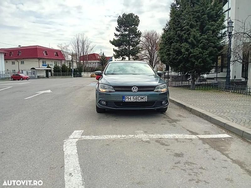 Culoaregri Utilizat 2014 VW Jetta Berlinǎ | 6.700 EUR (Preț OK) - Imagine 1/4