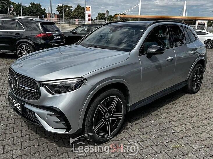 Argintiu Utilizat 2024 Mercedes GLC300 AMG SUV | 76.735 EUR (Preț bun) - Imagine 1/4
