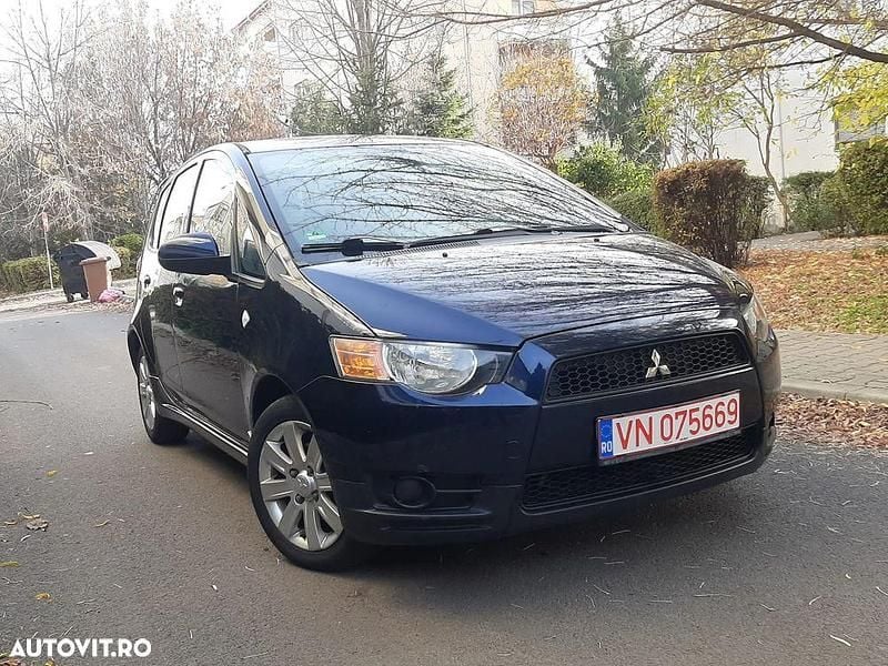 Culoarealbastru Utilizat 2013 Mitsubishi Colt Edition Hatchback | 3.050 EUR - Imagine 1/4
