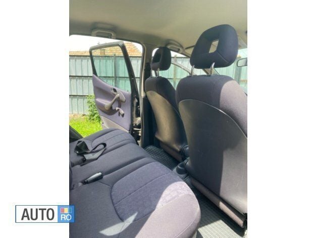 Second-hand Mercedes A160 105 CP (77 kW) 2004 Negru Hatchback