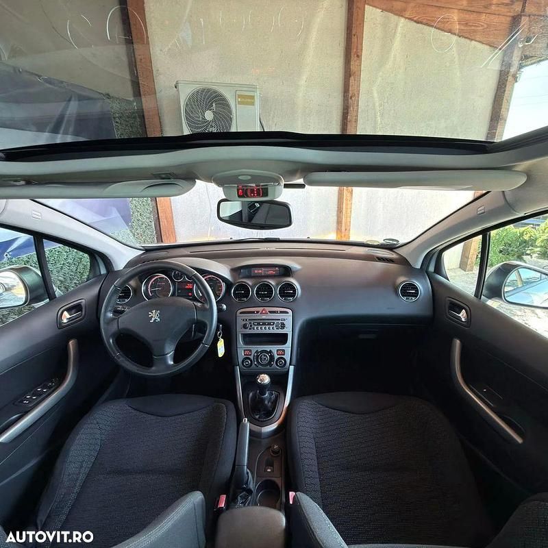 Second-hand Peugeot 308 Family 120 CP (88 kW) 2008 Culoareargint Break