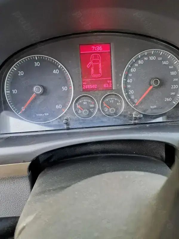 Utilizat 2008 VW Touran Monovolum | 3.400 EUR (Preț OK) - Imagine 1/4