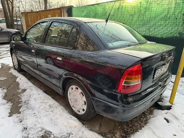 Second-hand Opel Astra Classic 82 CP (60 kW) 2008 Negru Berlinǎ