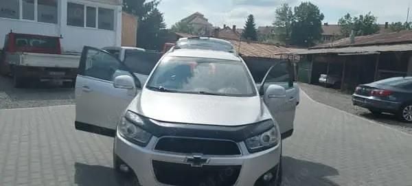 Utilizat 2011 Chevrolet Captiva SUV | 4.000 EUR - Imagine 1/4