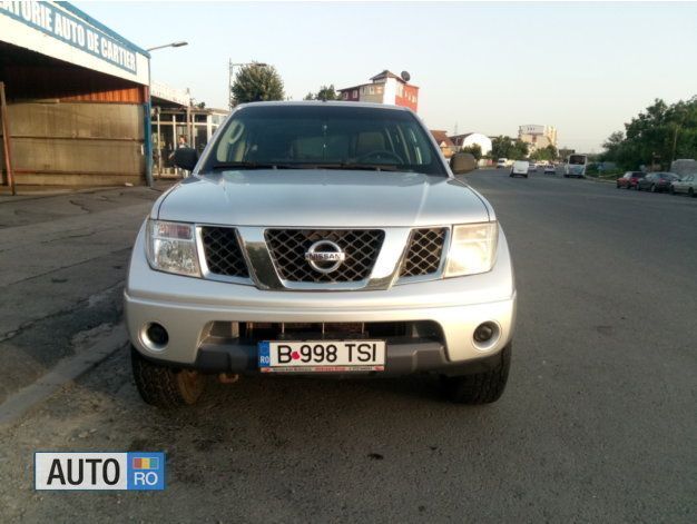 Second-hand Nissan Navara 171 CP (125 kW) 2007 Argintiu Pickup