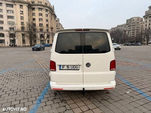 Second-hand VW Transporter Highline 150 CP (110 kW) 2018 Culoarealb Van