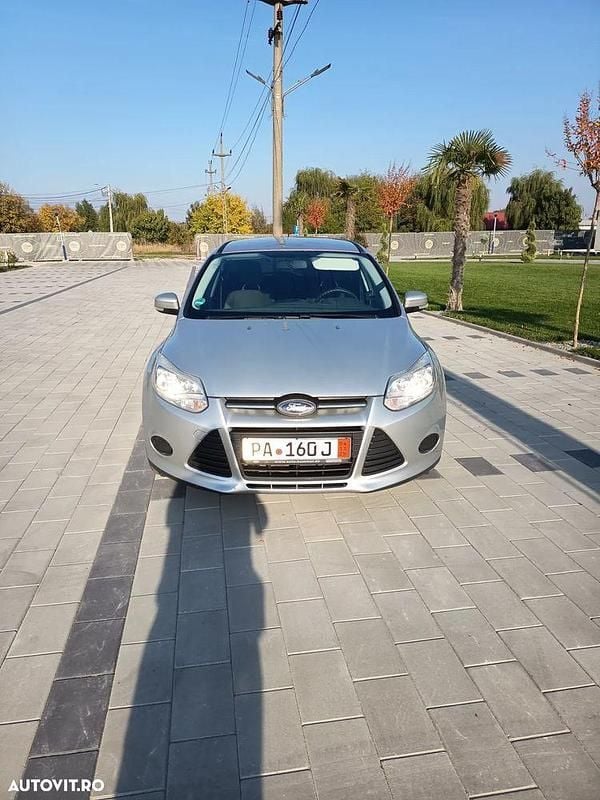 Culoareargint Utilizat 2013 Ford Focus Trend Break | 2.995 EUR (Super Preț) - Imagine 1/4