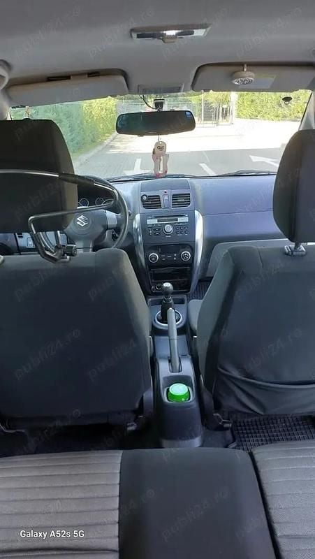 Alb Utilizat 2010 Suzuki SX4 SUV | 4.900 EUR - Imagine 1/4